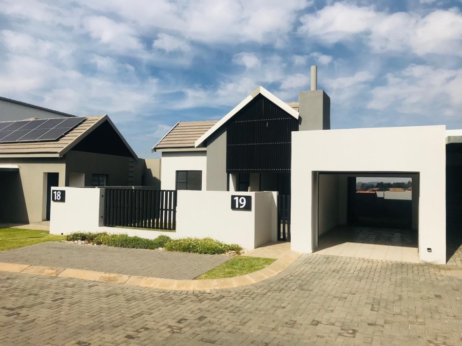 2 Bedroom Property for Sale in Aberdeen Eastern Cape